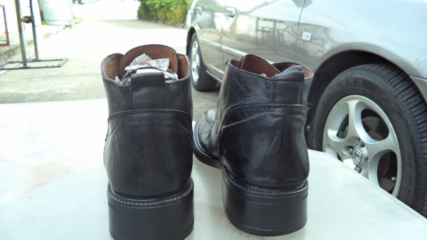 Clarks  size 10  brands present the Officer Shoes