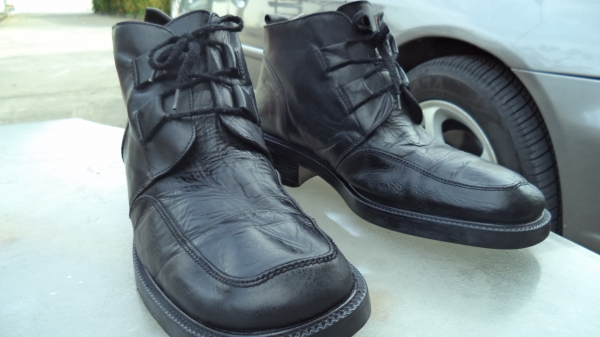 Clarks  size 10  brands present the Officer Shoes