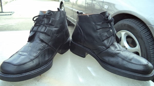 Clarks  size 10  brands present the Officer Shoes