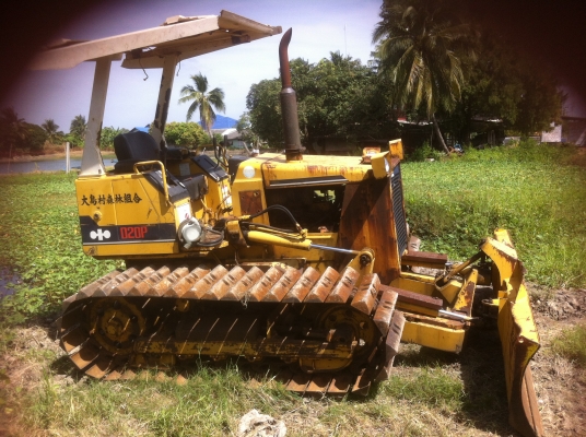 ขายด่วนรถแทรคเตอร์ตีนตะขาบ  D20P-6   เก่าญี่ปุ่น 3000  ชม. นำเข้าเองจากญี่ปุ่นยังไม่เคยใช้งานในไทย สภาพสวยพร้อมใช้งาน