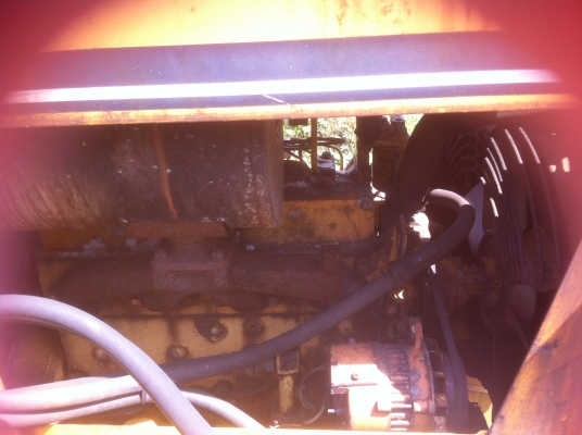 ขายด่วนรถแทรคเตอร์ตีนตะขาบ  D20P-6   เก่าญี่ปุ่น 3000  ชม. นำเข้าเองจากญี่ปุ่นยังไม่เคยใช้งานในไทย สภาพสวยพร้อมใช้งาน