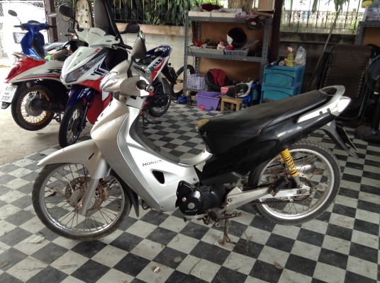 ขาย!!!เวฟ125s กุญแจใหญ่ ปี48 (ขายตามสภาพลูกสูบติดสต๊าทไม่ลง เครื่องเดิมๆคับ) มีเล่มทะเบียนครบ ภาษีไม่หมด ขาย!!!เวฟ125s กุญแจใหญ่ ปี48 (ขายตามสภาพลูกสูบติดสต๊าทไม่ลง เครื่องเดิมๆคับ) มีเล่มทะเบียนครบ ภาษีไม่หมด