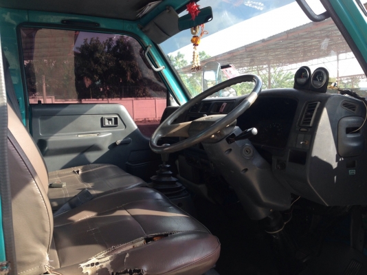 ขายด่วนรถ 6 ล้อ Hino FA สภาพพร้อมใช้งาน เครื่องดี คัสซีสวย ขายด่วนรถ 6 ล้อ Hino FA สภาพพร้อมใช้งาน เครื่องดี คัสซีสวย