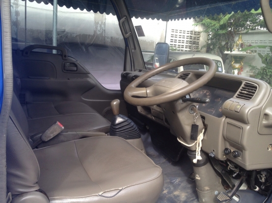 ขาย isuzu หกล้อ