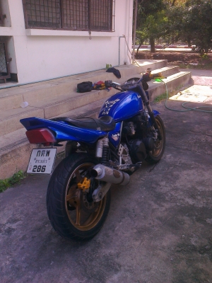 ขออนุญาตขาย kawasaki zephyr 400 (inv.)