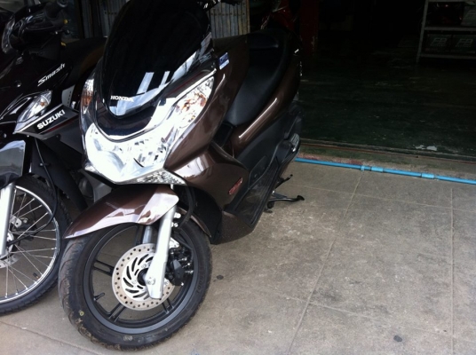 ขาย HONDA PCX 150 ปี 56 รถวิ่งไป 213 กิโลเมตร ขาย HONDA PCX 150 ปี 56 รถวิ่งไป 213 กิโลเมตร