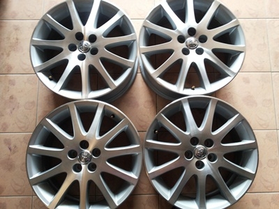 ขายล้อแม็กToyota wish 11 ก้าน ขอบ 17 นิ้ว 5รู100 1 ชุด