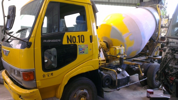 รถโม่จากนอก เครื่อง 195 เบรคจิฟฟี่ 2.5Q รถโม่จากนอก เครื่อง 195 เบรคจิฟฟี่ 2.5Q