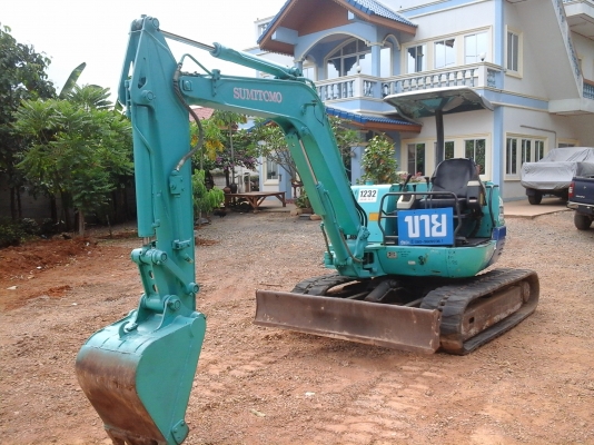 ต้องการขายรถขุด SUMITOMO SH-40JX ต้องการขายรถขุด SUMITOMO SH-40JX