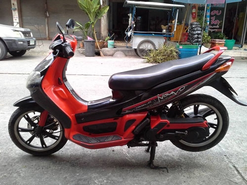 ขายด่วน nouvo ตัวเก่า สีดำ แดง ล้อแม็กซ์ รถบ้านหล่อๆ เครื่องเดิม  เงียบกริบ เอกสาร ชุดโอนครบ