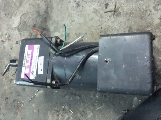(ถ่ายVDOให้ดู)มอเตอร์เกียร์ ORIENTAL หมุนที่ประมาณ 60 รอบต่อนาที แรงบิดเยอะ 220V. 3 เฟส แต่ต่อใช้ไฟบ้าน220 V.ได้ตาม