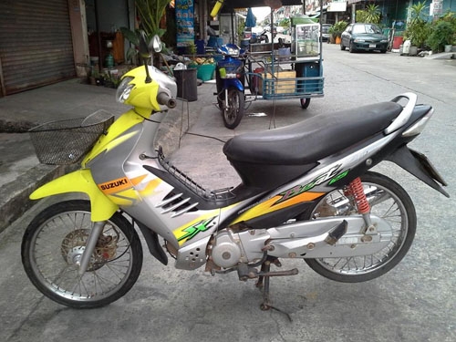 ขายด่วน Suzuki best ดิสก์หน้า ปี 48 รถบ้าน เดิมๆ เครื่องแน่น ชุดสีสวย เอกสารครบ ราคาถูกมากๆ