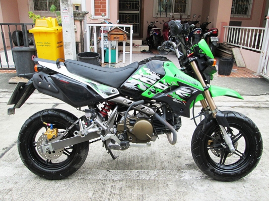 ขาย KSR ตัวใหม่ล่าสุด สตาร์ทมือ ไมล์แท้ 7613 กม เครื่องเดิมๆ แน่นๆ สภาพพร้อมใช้งาน สีเขียว ดำ ราคา 49900 บาท