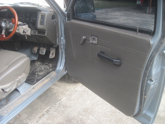 ขาย NISSAN Big M ฝาแดงปี35 พวงมาลัยเพาเวอร์ ขาย NISSAN Big M ฝาแดงปี35 พวงมาลัยเพาเวอร์