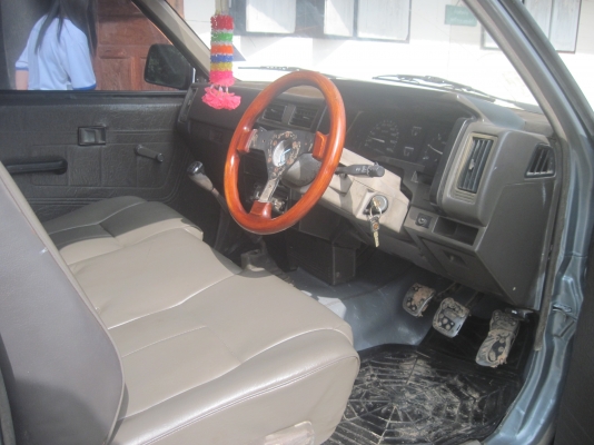 ขาย NISSAN Big M ฝาแดงปี35 พวงมาลัยเพาเวอร์ ขาย NISSAN Big M ฝาแดงปี35 พวงมาลัยเพาเวอร์