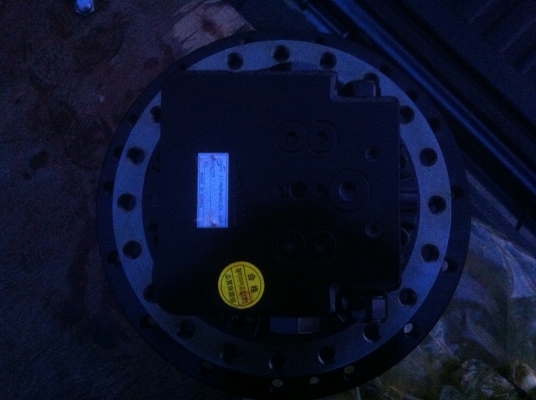 +ขายตัวเดินใหม่+ PC120-5 - 6 ของใหม่ครับ เป็นเฟืองทนมากครับ สนใจติดต่อ บอย 085-156-2314