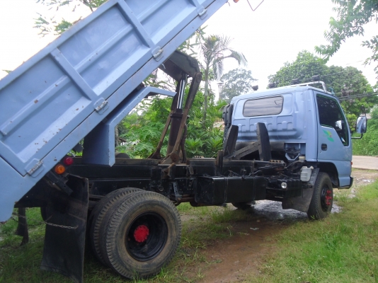 ขายรถดั๊ม   ISUZU NQR 120  รุ่นคัชซีใหญ่พิเศษ