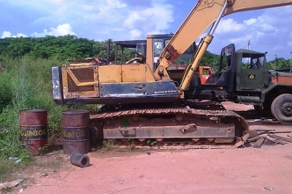 รถขุด KOMATSU PC200-3 ขายถูก ๆ เครื่องเดิม ปั้มเดิม