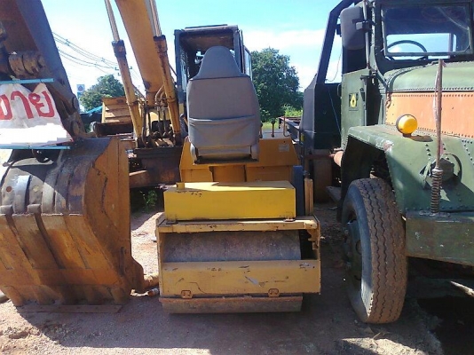 รถขุด KOMATSU PC200-3 ขายถูก ๆ เครื่องเดิม ปั้มเดิม