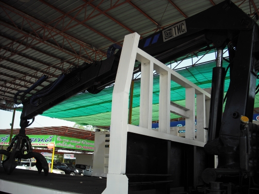 รถบรรทุก ISUZU  ปี 2540   275 แรงม้า พร้อมเฮี้ยบ 6 ตัน