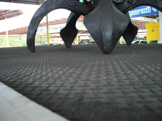 รถบรรทุก ISUZU  ปี 2540   275 แรงม้า พร้อมเฮี้ยบ 6 ตัน