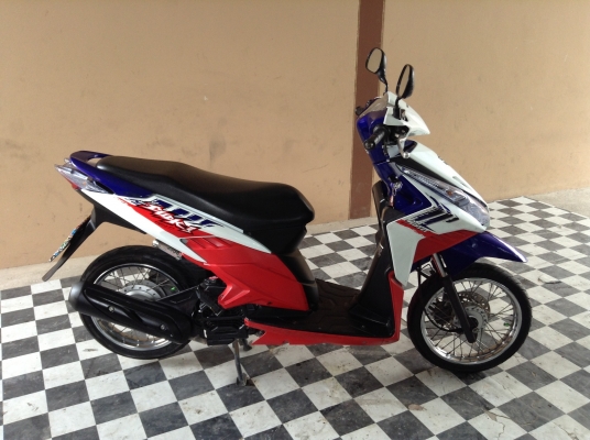 ขาย!!!ฮอนด้าคลิ๊กไอ ปี54 รถเครื่องเดิมคับ มีเล่มทะเบียนครบ ภาษีไม่หมด