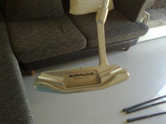 ชุดกอล์ฟของคนถนัดซ้าย