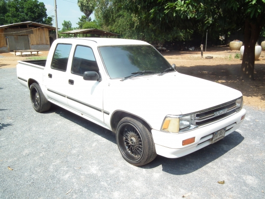 ขายไม้ตี้ x  4 ประตู ทะเบียนเต็มพร้อมโอน