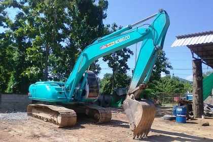 บริการ..ขนย้าย รถแบคโฮ รถแทรคเตอร์ รถเกรด เรือ รถบด ฯลฯ ด้วยราคามิตรภาพ