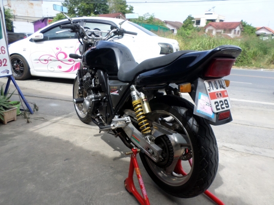 วุมินนบุรี CB400sf ปี93ทะเบียนแท้ๆโอนขนส่งรภาพสวยๆเครื่องดีมากๆพร้อมใช้คับผม