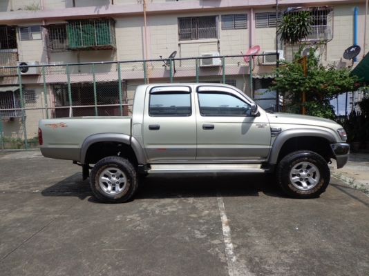 ขายToyota Hilux Tiger Sport Cruiser  2.5D4D  4WD ปี 2002 อยู่ห้วยขวาง กทม. ขาย 250,000บาท