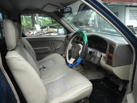 ขาย นิสสันฟรอนเทียร์ ปี 2003 ขับทางไกลสบาย หรือจะบรรทุกหนักก็สบาย ขาย นิสสันฟรอนเทียร์ ปี 2003 ขับทางไกลสบาย หรือจะบรรทุกหนักก็สบาย