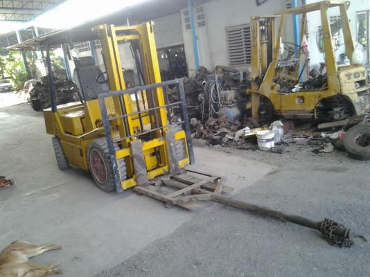 รถยกโฟกลิฟ สูง 3 เมตร หนัก 3 ตัน 180000 บาท สนใจ 0890301985 รถยกโฟกลิฟ สูง 3 เมตร หนัก 3 ตัน 180000 บาท สนใจ 0890301985