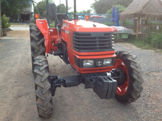 ปัญญาแทรคเตอร์มาแล้ว...จัดมาให้ครับ คูโบต้า M 5000 SU พร้อม โรตาลี่ วิเชียร เล่มทะเบียนพร้อมครับ (ปรับโฉมครับ) (เพิ่มใบมีดใหม่ 40,000บาท) จัดส่ง อ.ห้างฉัตร จ.ลำปาง