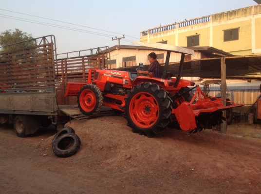 ปัญญาแทรคเตอร์มาแล้ว...จัดมาให้ครับ คูโบต้า M 5000 SU พร้อม โรตาลี่ วิเชียร เล่มทะเบียนพร้อมครับ (ปรับโฉมครับ) (เพิ่มใบมีดใหม่ 40,000บาท) จัดส่ง อ.ห้างฉัตร จ.ลำปาง