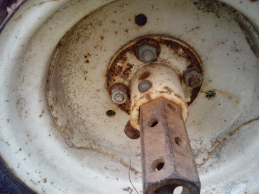 รถไถเดินตาม พร้อมโรตารี่ เครื่องยนต์ดีเซล เป็นรุ่นตัวใหญ่