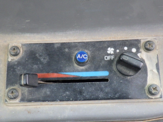 KOBELCO SK 100 -3 ซุปเปอร์ รถเก่านอกสภาพสวย พร้อมใช้ KOBELCO SK 100 -3 ซุปเปอร์ รถเก่านอกสภาพสวย พร้อมใช้