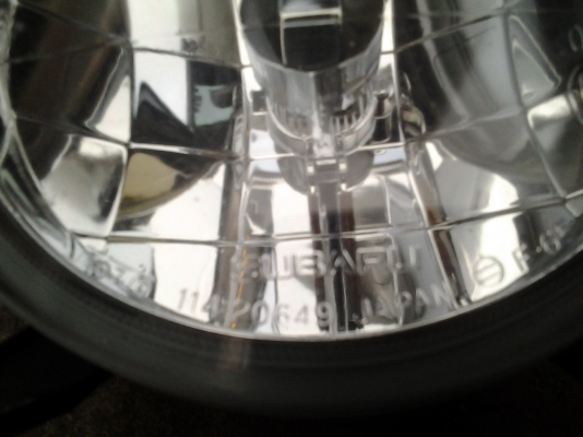 ขายไฟตัดหมอก SUBARU  1 คู่  สภาพดีไม่แตกไม่ร้าว