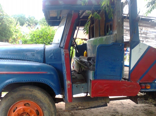 ชายรถเกียวข้าวกระสอบ พร้อมเทรนเลอร์ รถเกี่ยวซื้อใหม่ๆ ใช้งานเกี่ยวแค่600ไร่ อายุรถ1ปี รถเกี่ยวข้าวดีครับแต่เจ้าของเหนื่อยเลยขาย เครื่องอีซูซุ240เทอร์โบ ตัวเดิน10HT ปั้มเบอร์22ไดกิ้น ราคาต่อรองกันได้ คุยถูคอแถมคนขับนาปีฝีมือ1คน 0862465934