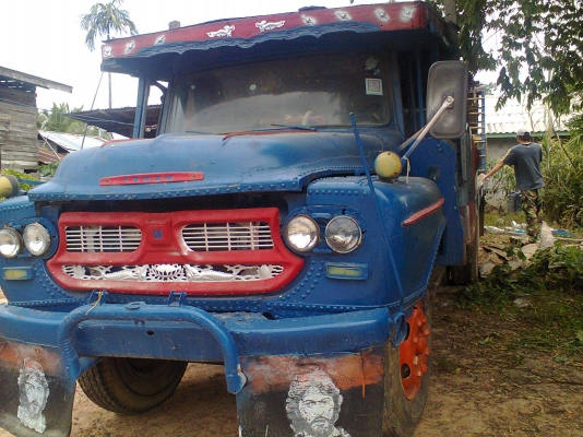 ชายรถเกียวข้าวกระสอบ พร้อมเทรนเลอร์ รถเกี่ยวซื้อใหม่ๆ ใช้งานเกี่ยวแค่600ไร่ อายุรถ1ปี รถเกี่ยวข้าวดีครับแต่เจ้าของเหนื่อยเลยขาย เครื่องอีซูซุ240เทอร์โบ ตัวเดิน10HT ปั้มเบอร์22ไดกิ้น ราคาต่อรองกันได้ คุยถูคอแถมคนขับนาปีฝีมือ1คน 0862465934