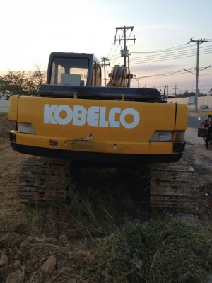 ขายด่วน รถแบคโฮ KOBELCO SK200 รุ่น 3 พร้อมใช้งาน ขายด่วน รถแบคโฮ KOBELCO SK200 รุ่น 3 พร้อมใช้งาน