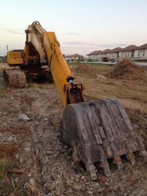 ขายด่วน รถแบคโฮ KOBELCO SK200 รุ่น 3 พร้อมใช้งาน ขายด่วน รถแบคโฮ KOBELCO SK200 รุ่น 3 พร้อมใช้งาน