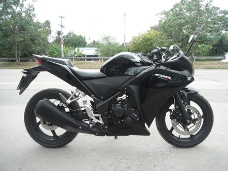 ขายรถมอเตอร์ไซค์ HONDA CBR 250R สภาพสวย รถปี 2011