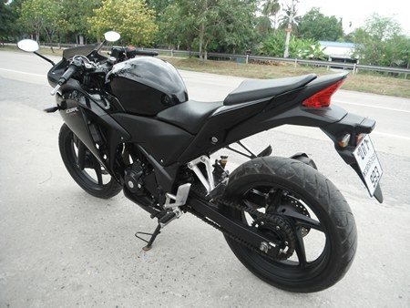 ขายรถมอเตอร์ไซค์ HONDA CBR 250R สภาพสวย รถปี 2011