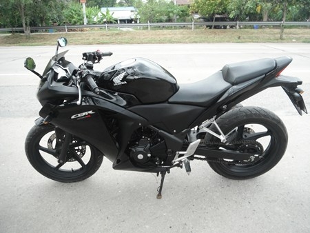 ขายรถมอเตอร์ไซค์ HONDA CBR 250R สภาพสวย รถปี 2011