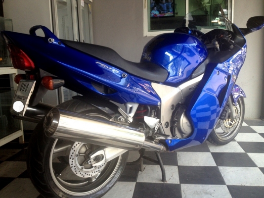 ขาย CBR1100xx Blackbird ปี2000 (หัวฉีด) ทะเบียนแท้ สมอ.  ราคา 209000 (รับเทริ์น)