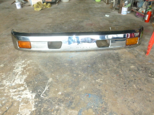 แสงฟ้าเต้นรถ///ขายกันชนหน้าโครเมี่ยมเก่าญี่ปุ่น HINO-ไฮเทค สภาพสวย