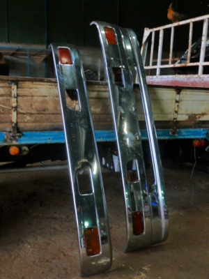 แสงฟ้าเต้นรถ///ขายกันชนหน้าโครเมี่ยมเก่าญี่ปุ่น HINO-ไฮเทค สภาพสวย