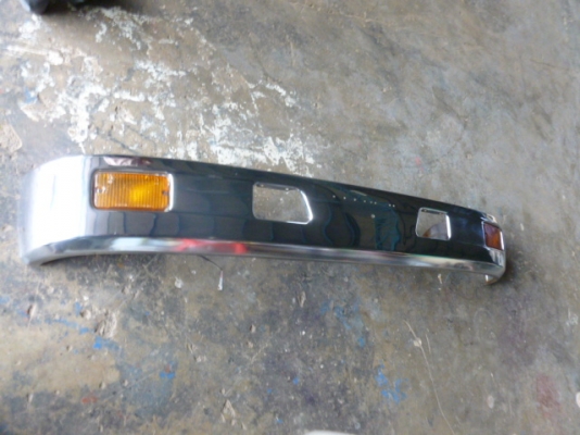 แสงฟ้าเต้นรถ///ขายกันชนหน้าโครเมี่ยมเก่าญี่ปุ่น HINO-ไฮเทค สภาพสวย