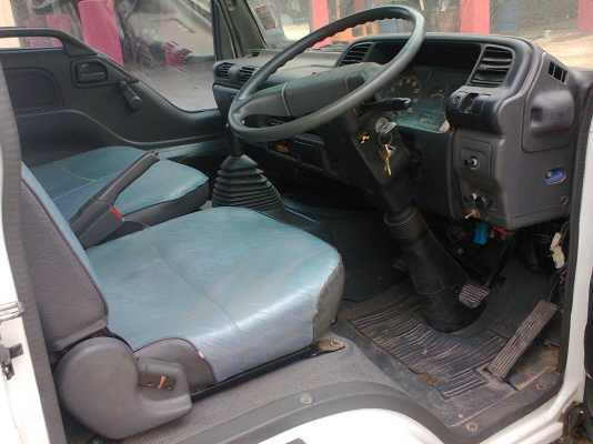 ขายสี่ล้อกลาง ห้างแท้ ยูโร 2  ปี 48   100 แรง ออกห้างมือเดียว ไม่เคยบรรทุกหนัก